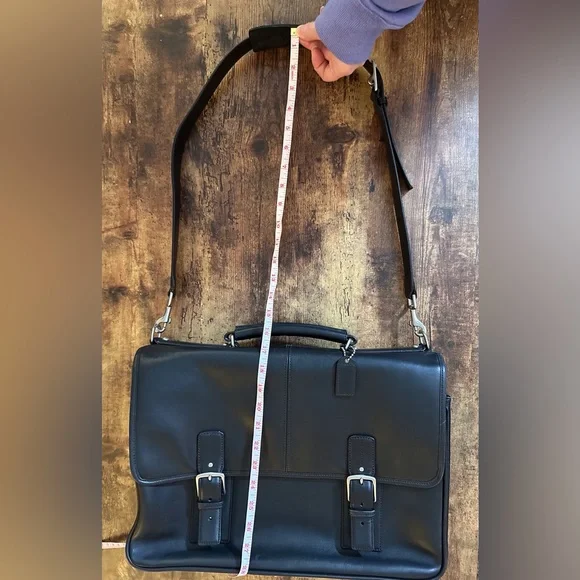 Beautiful Coach leather briefcase messenger bag professional excellent condition Men